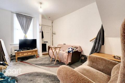 9 Beach Street, Sheerness, ME12 1RE