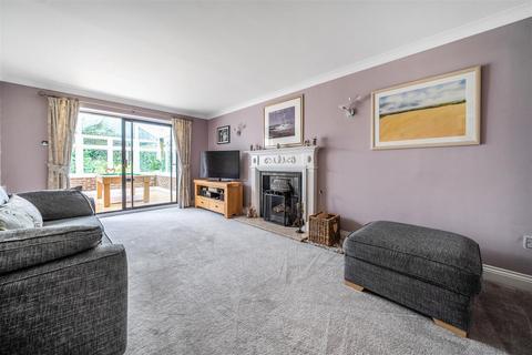 undefined, Vigo Lane, Hampshire GU46
