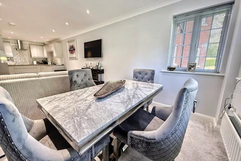 2 bedroom flat for sale, Ferndown