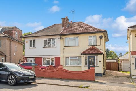 31 Derwent Drive, Hayes, UB4 8DR
