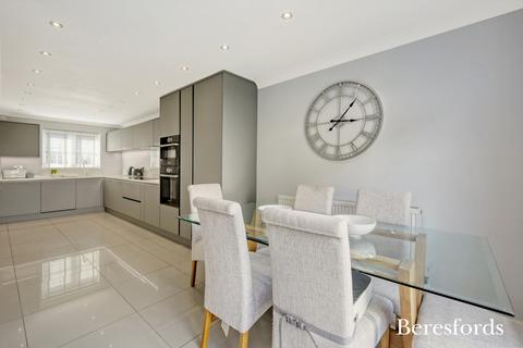 37 Stafford Crescent, Braintree, CM7 9PS