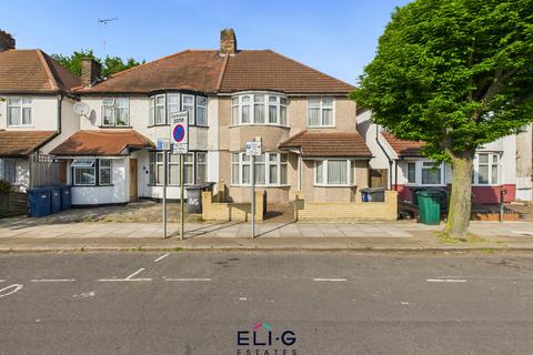 4 bedroom semi-detached house for sale, Brookside Road, NW11