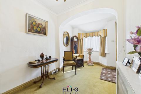 4 bedroom semi-detached house for sale, Brookside Road, NW11