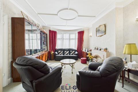 4 bedroom semi-detached house for sale, Brookside Road, NW11