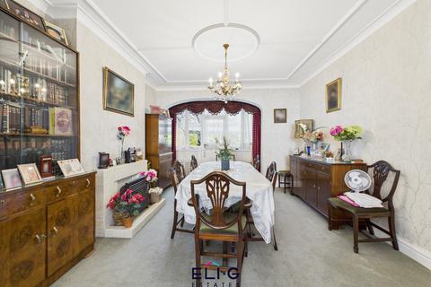4 bedroom semi-detached house for sale, Brookside Road, NW11