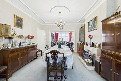4 bedroom semi-detached house for sale, Brookside Road, NW11