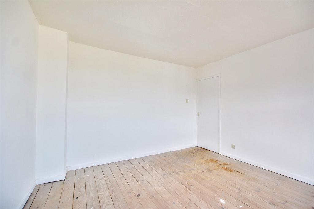 Bedroom 1 2.jpeg