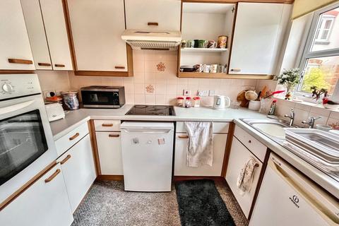 2 bedroom flat for sale, Fordingbridge