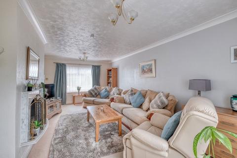 6 Ambleside Drive, Worcester, WR4 9DH