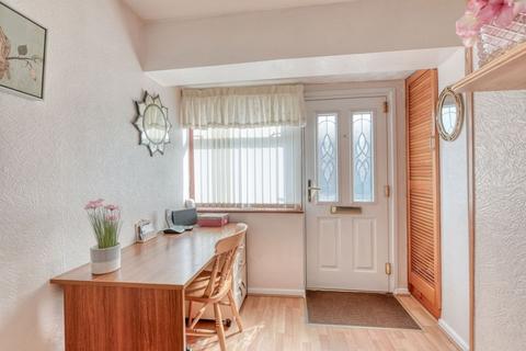 6 Ambleside Drive, Worcester, WR4 9DH