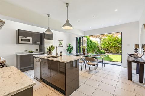 5 bedroom end of terrace house for sale, Alfriston Road, SW11