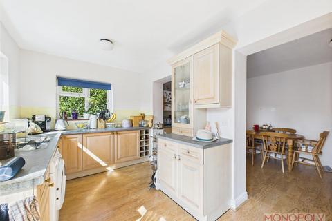 4 Foxwood Drive, Wrexham, LL14 4JA