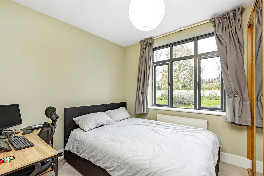 32043 james anderson flat 5 65 putney bridge roa