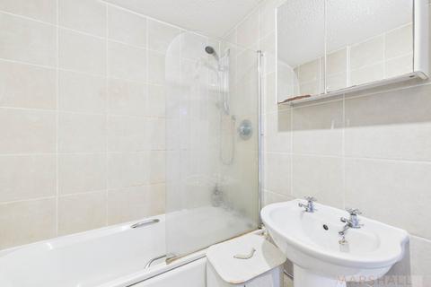 2 bedroom apartment for sale, Knightswood Court, Liverpool, Merseyside, L18