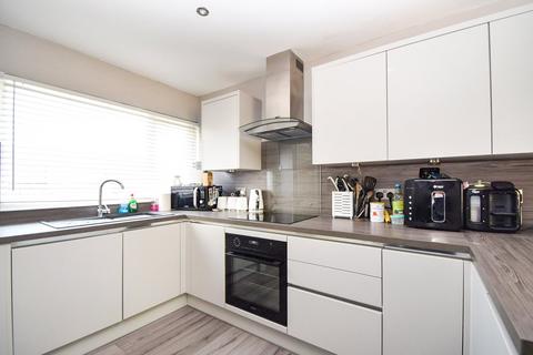 3 bedroom terraced house for sale, Cullen Close, Yateley GU46