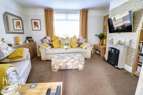 9 Oldfield Lane, Stainforth, Doncaster, DN7 5NF