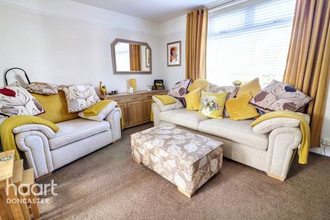 9 Oldfield Lane, Stainforth, Doncaster, DN7 5NF