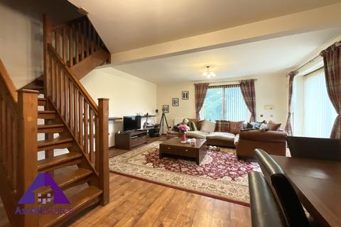undefined, Brynteg, Bryn Villas, Abertillery
