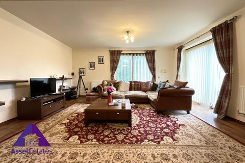 undefined, Brynteg, Bryn Villas, Abertillery