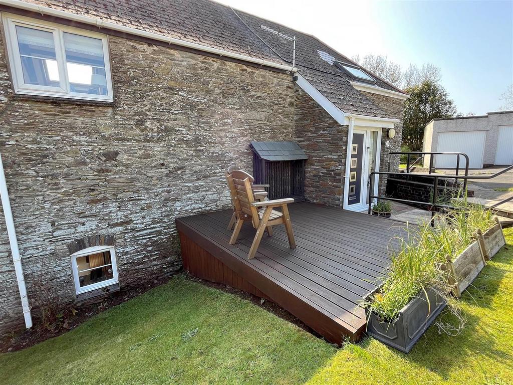 Front Decking.jpg