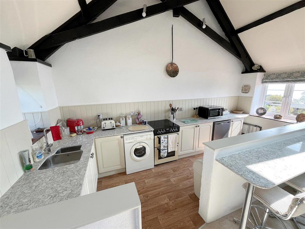 Kitchen Area.jpg
