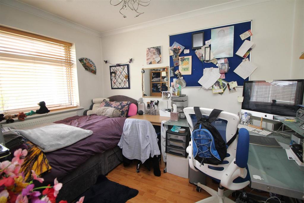 Bedroom 2 .JPG