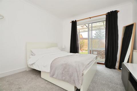 2 Hall View, Messingham, Scunthorpe, DN17 3TD