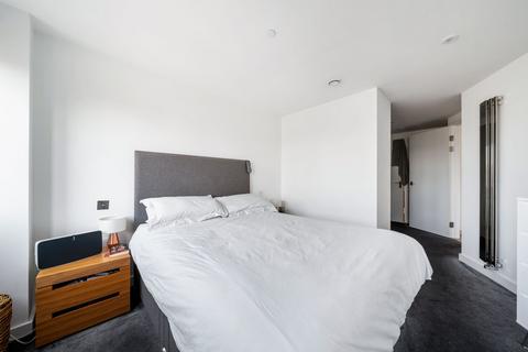 2 bedroom apartment to rent, Eagle Point, City Road, London, EC1V