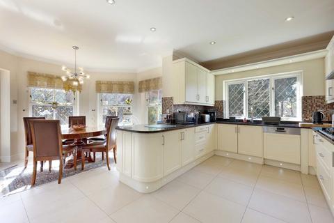 5 bedroom detached house for sale, Manor Road, Penn, Buckinghamshire, HP10