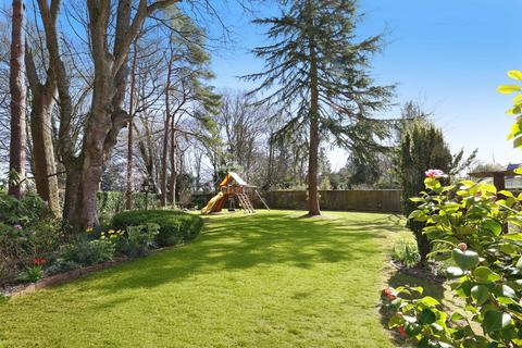 5 bedroom detached house for sale, Manor Road, Penn, Buckinghamshire, HP10