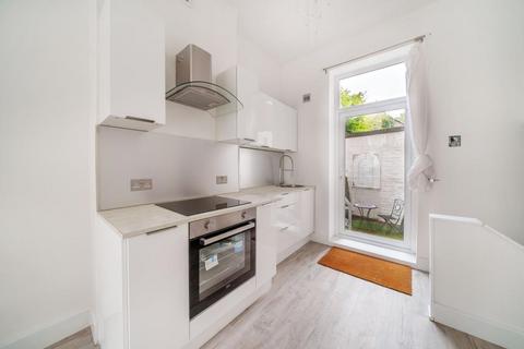 1 bedroom flat for sale, Needham Road,  Notting Hill,  W11