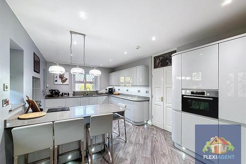 4 bedroom detached house for sale, Beresford Gardens, Southport PR9
