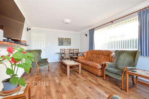 3 bedroom detached bungalow for sale, St. Faith's Road, Cowes, Isle of Wight