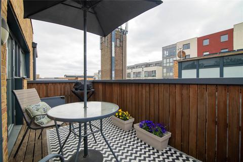 2 bedroom apartment for sale, Orchard Road, Richmond, TW9