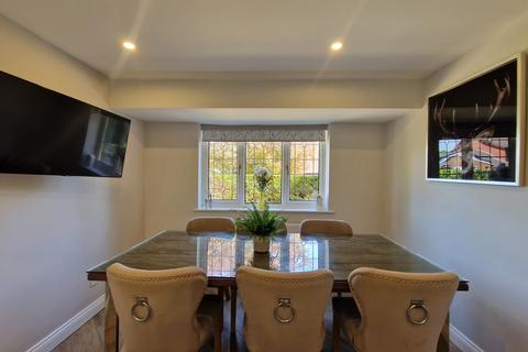 4 bedroom detached house for sale, 21 West Butts Road Rugeley, WS15 2SL