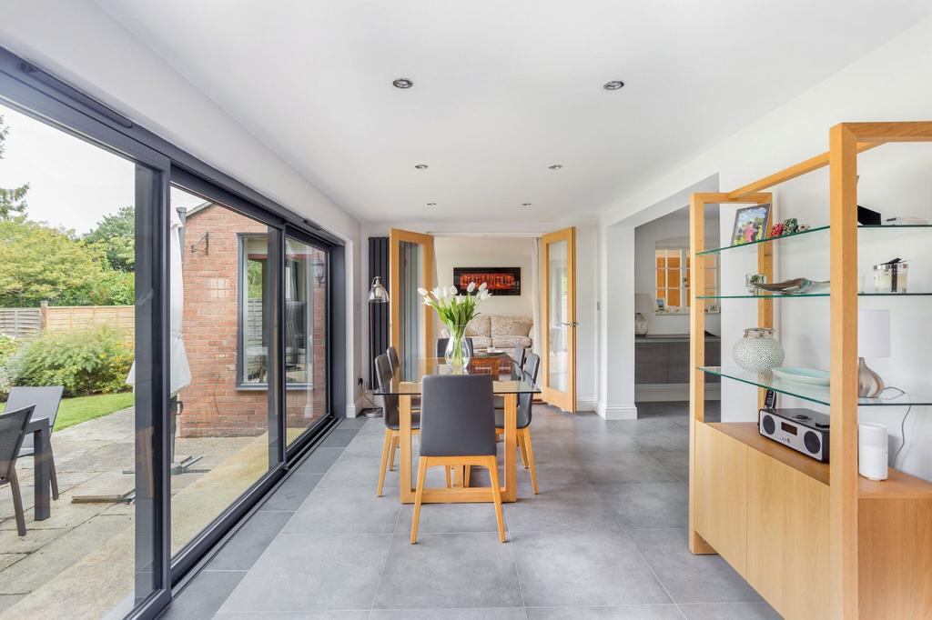 Kitchen/Dining