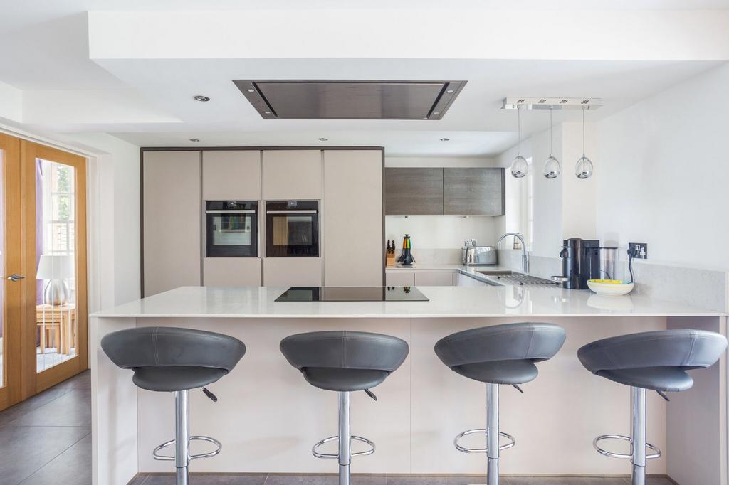 Kitchen/Dining