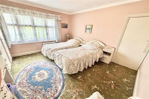 undefined, Brookside Road, Golders Green NW11