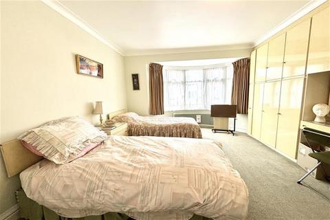 undefined, Brookside Road, Golders Green NW11