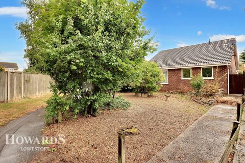 2 bedroom detached bungalow for sale, Marbella Green, Carlton Colville