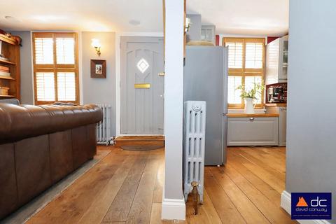 2 bedroom cottage for sale, West Street, Harrow, HA1 3EL