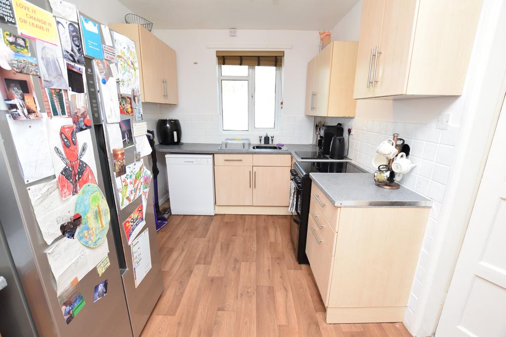Open plan kitchen/diner