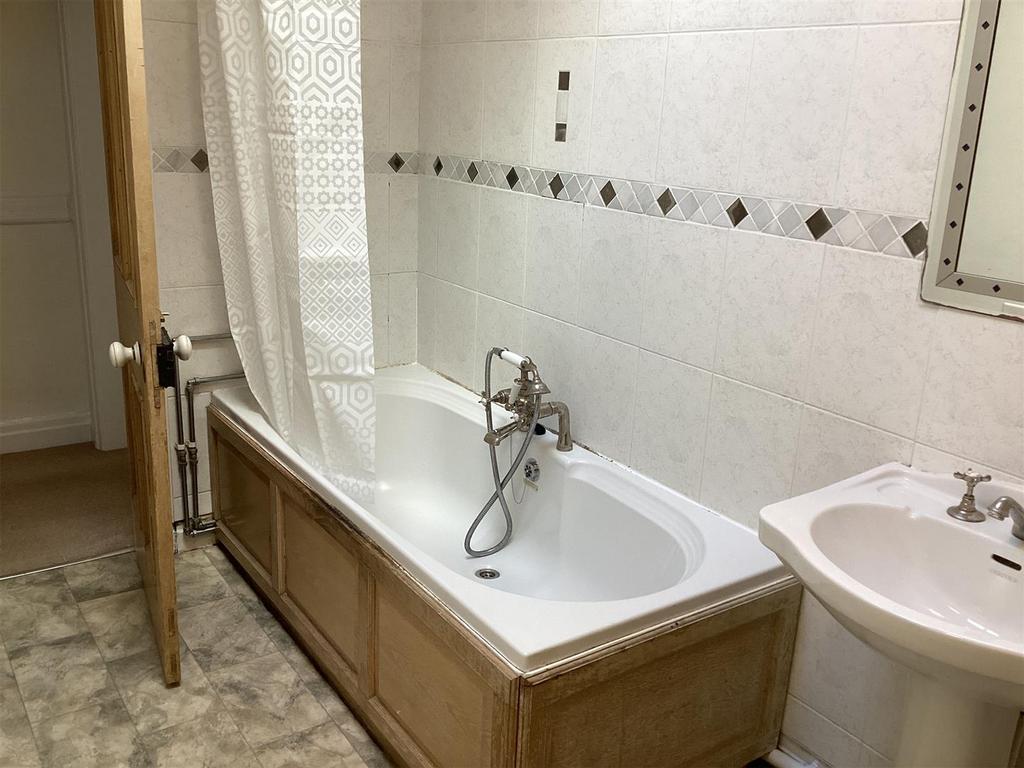 Bathroom.jpeg