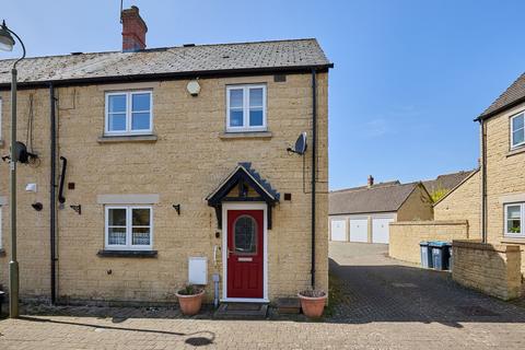 3 bedroom end of terrace house for sale, Pine Rise, Witney OX28