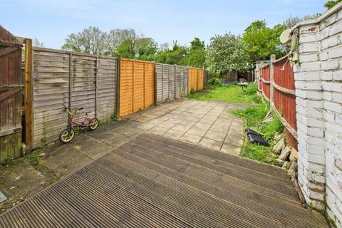 2 bedroom end of terrace house for sale, The Crescent, Slough, Berkshire, SL1