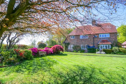 4 bedroom detached house for sale, Hooe, Battle
