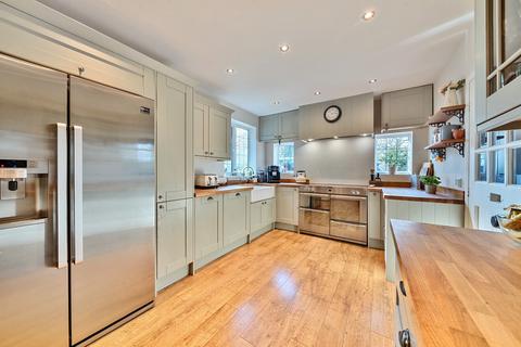 4 bedroom detached house for sale, Hooe, Battle