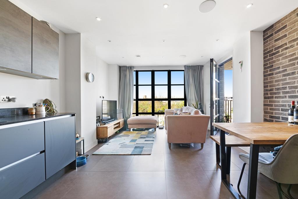 22 White Post Lane, London E9 1 bed flat - £2,450 pcm (£565 pw)