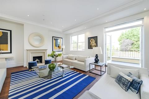 undefined, Roehampton Gate, London SW15