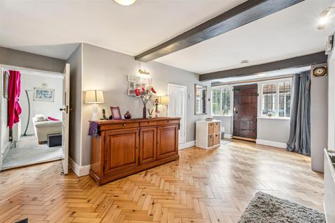 6 bedroom detached house for sale, Manor House, High Street South, Stewkley, Buckinghamshire